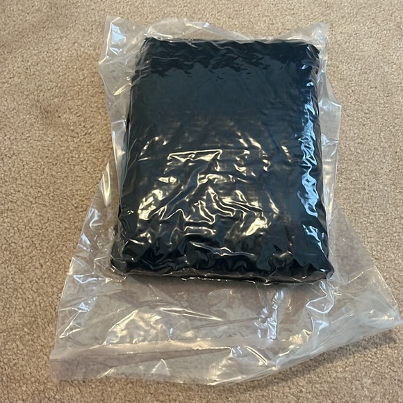 Mystery Black Throw Blanket - Picture 4 of 4